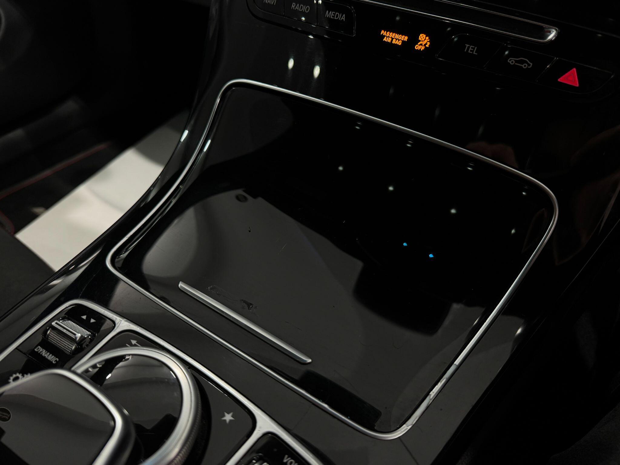 Mercedes-Benz C-Class view 32