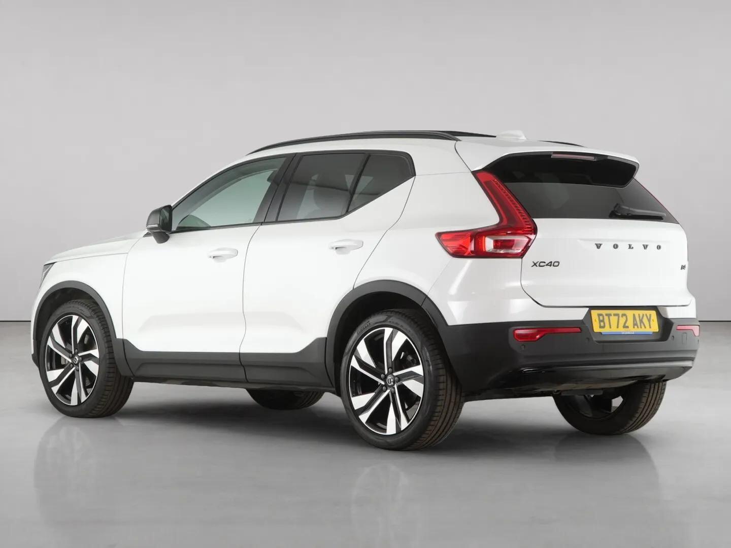 Volvo XC40 view 6