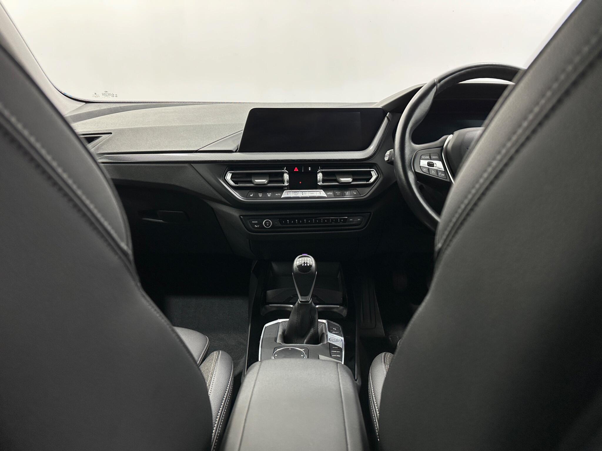 BMW 2 Series view 19