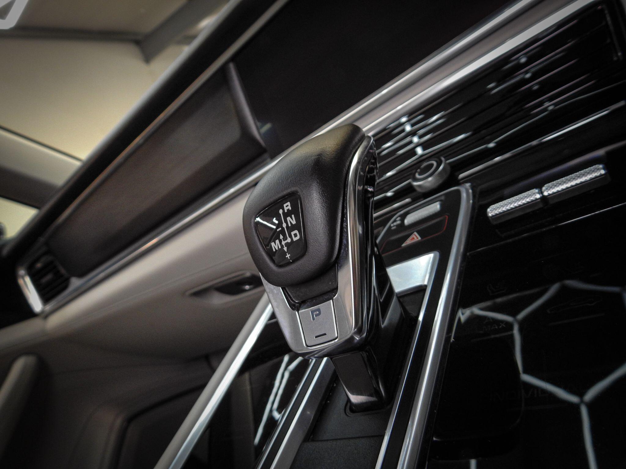 Porsche Panamera view 36