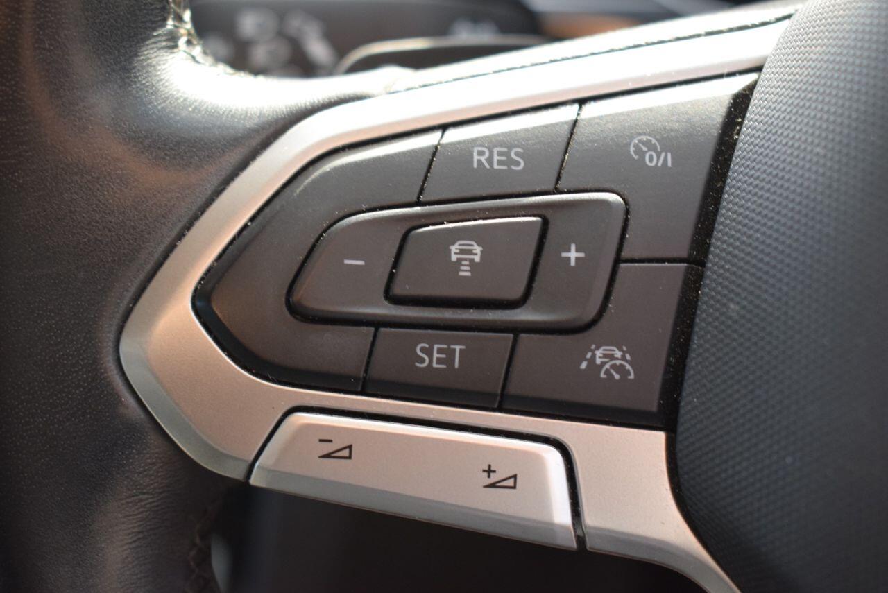 Volkswagen Passat view 21