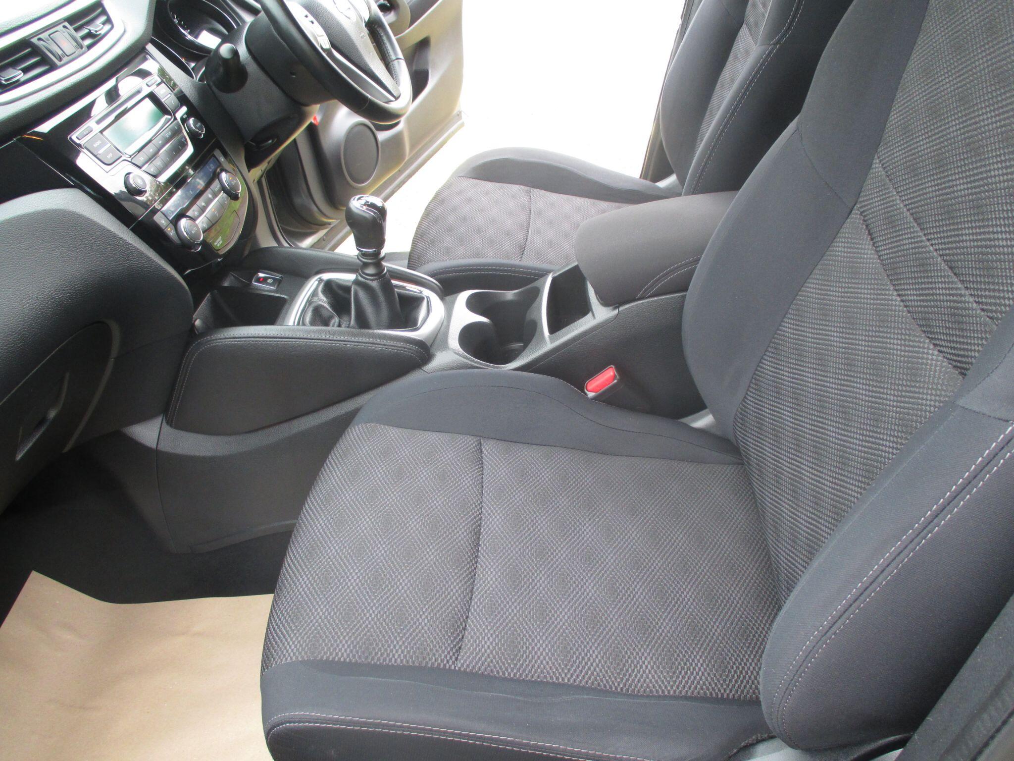 Nissan Qashqai view 35