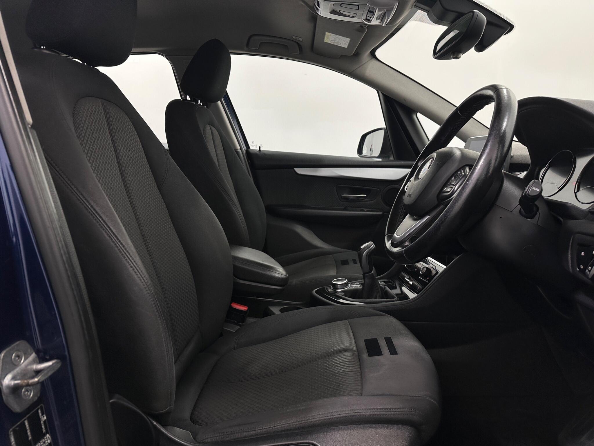 BMW 2 Series view 30