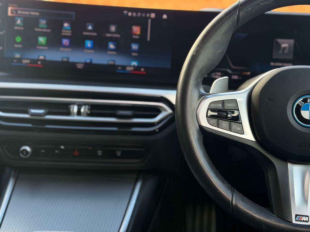 BMW 3 Series view 30