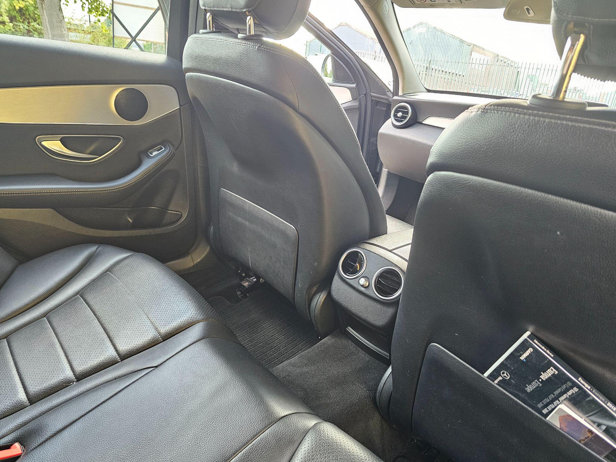 Mercedes-Benz C-Class view 21