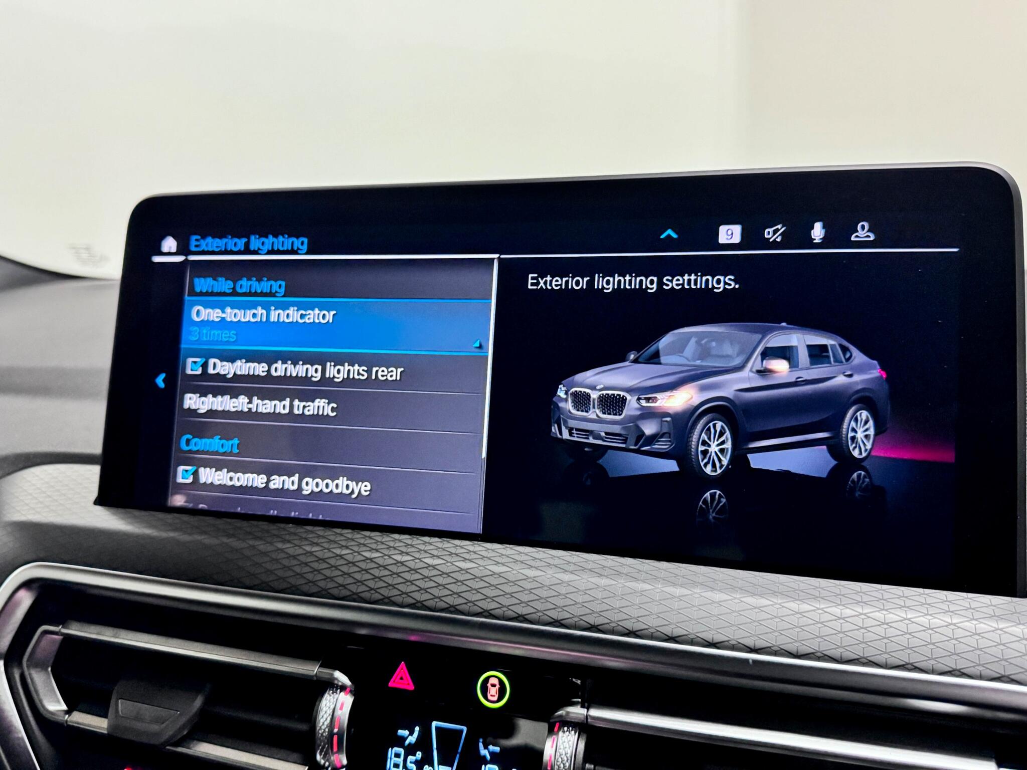 BMW X4 view 45