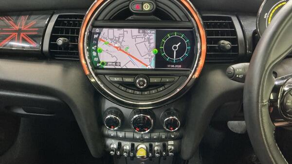 MINI Hatch view 7