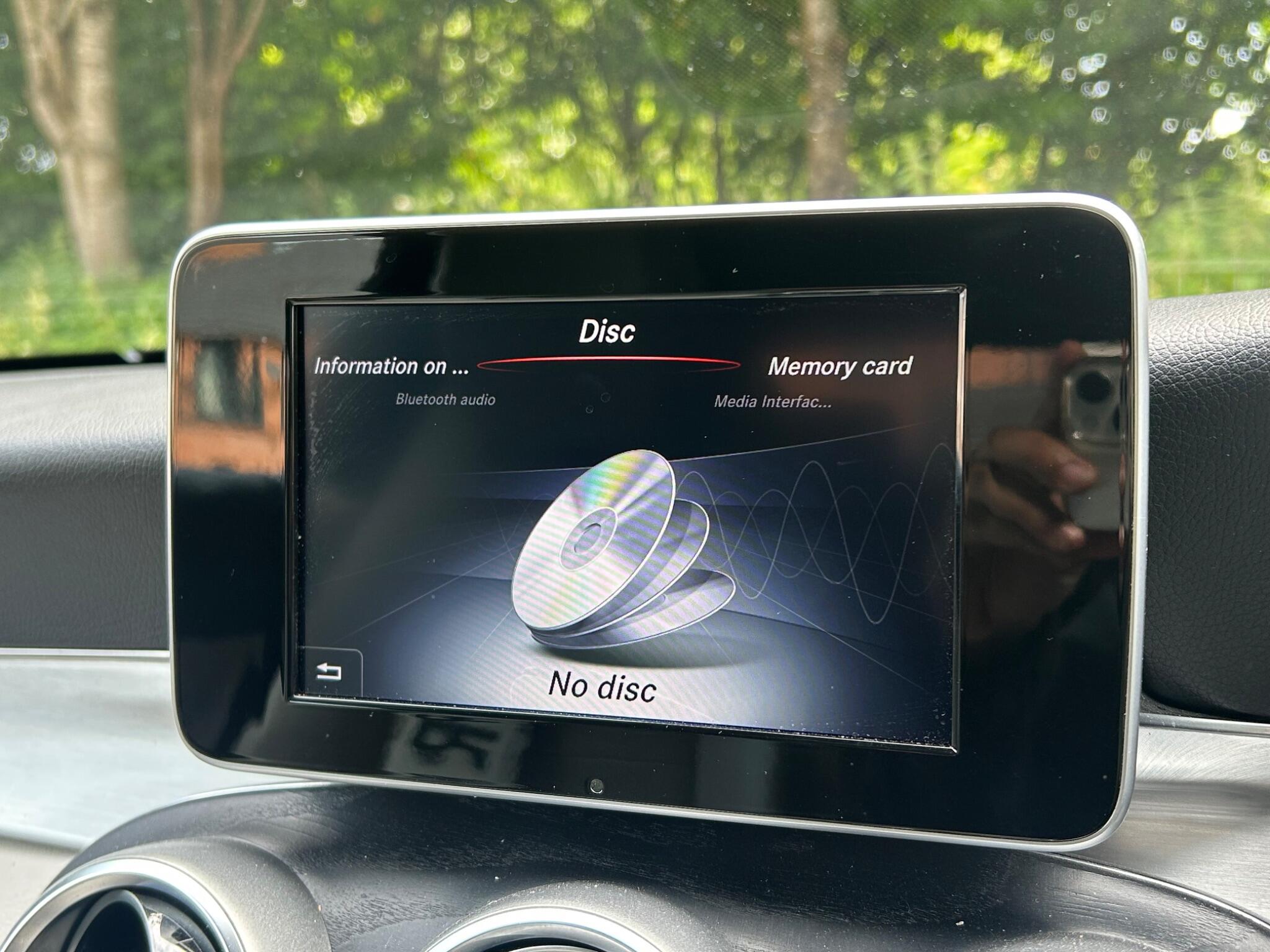 Mercedes-Benz C-Class view 40