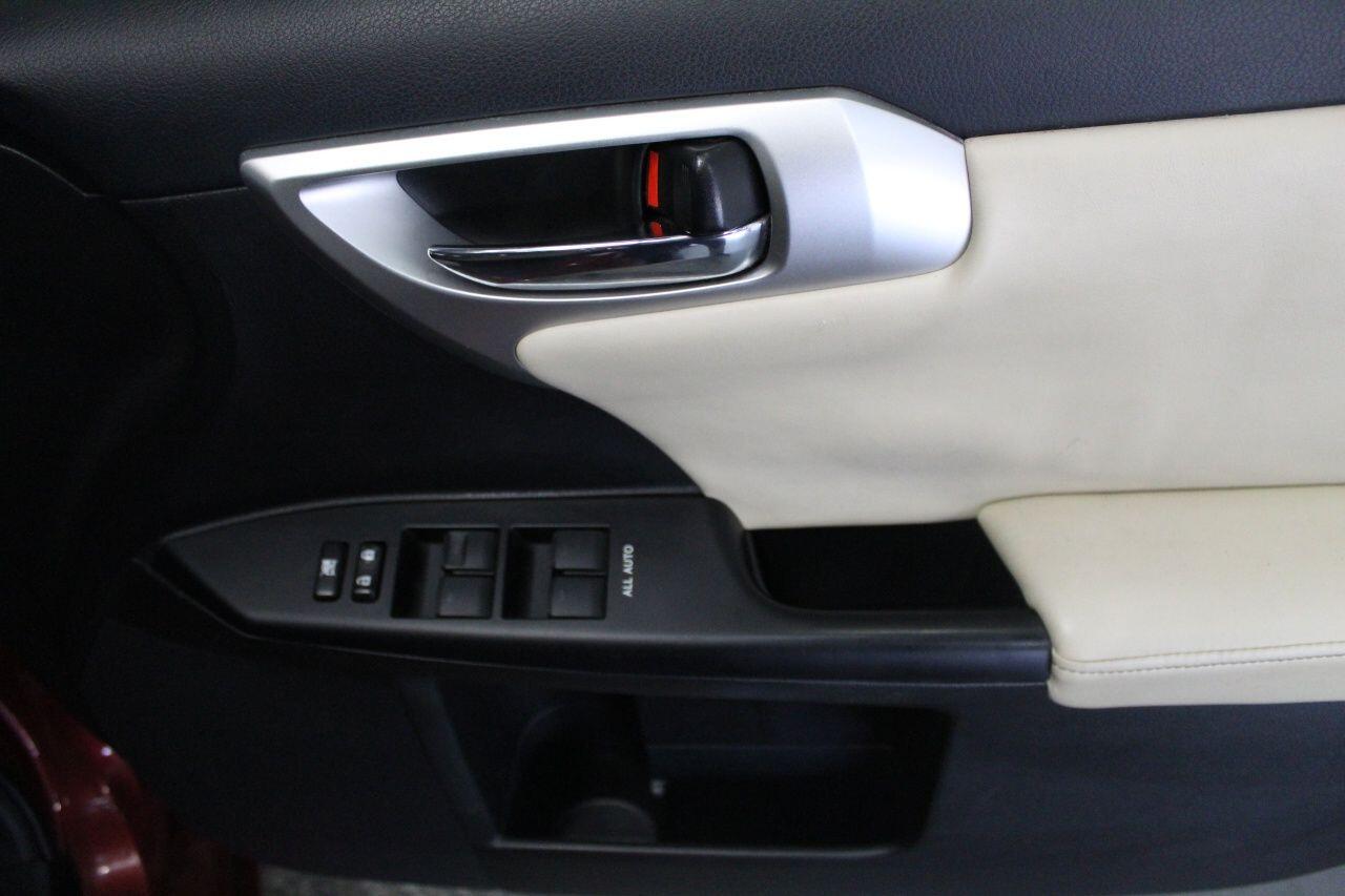 Lexus CT view 48