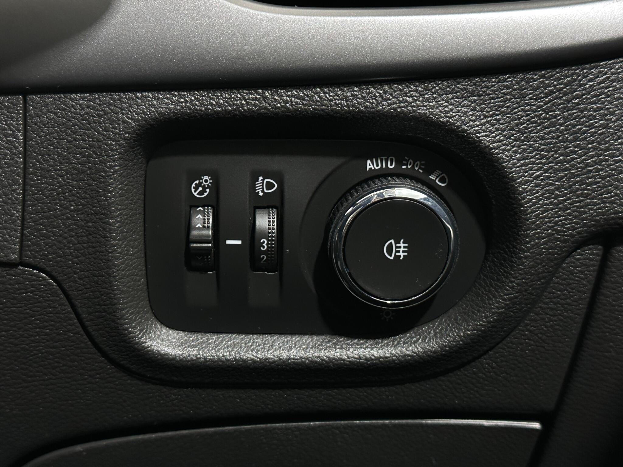 Vauxhall Astra view 18