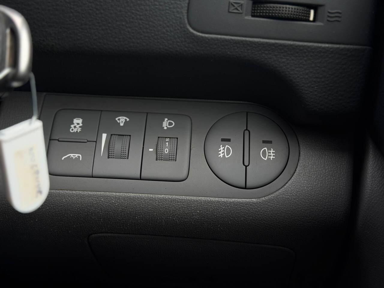 Hyundai I800 view 37