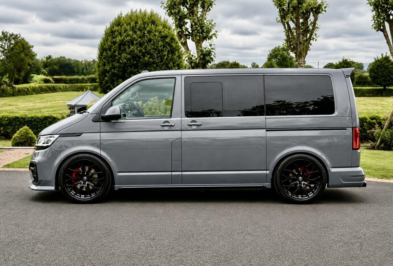 Volkswagen Transporter view 6