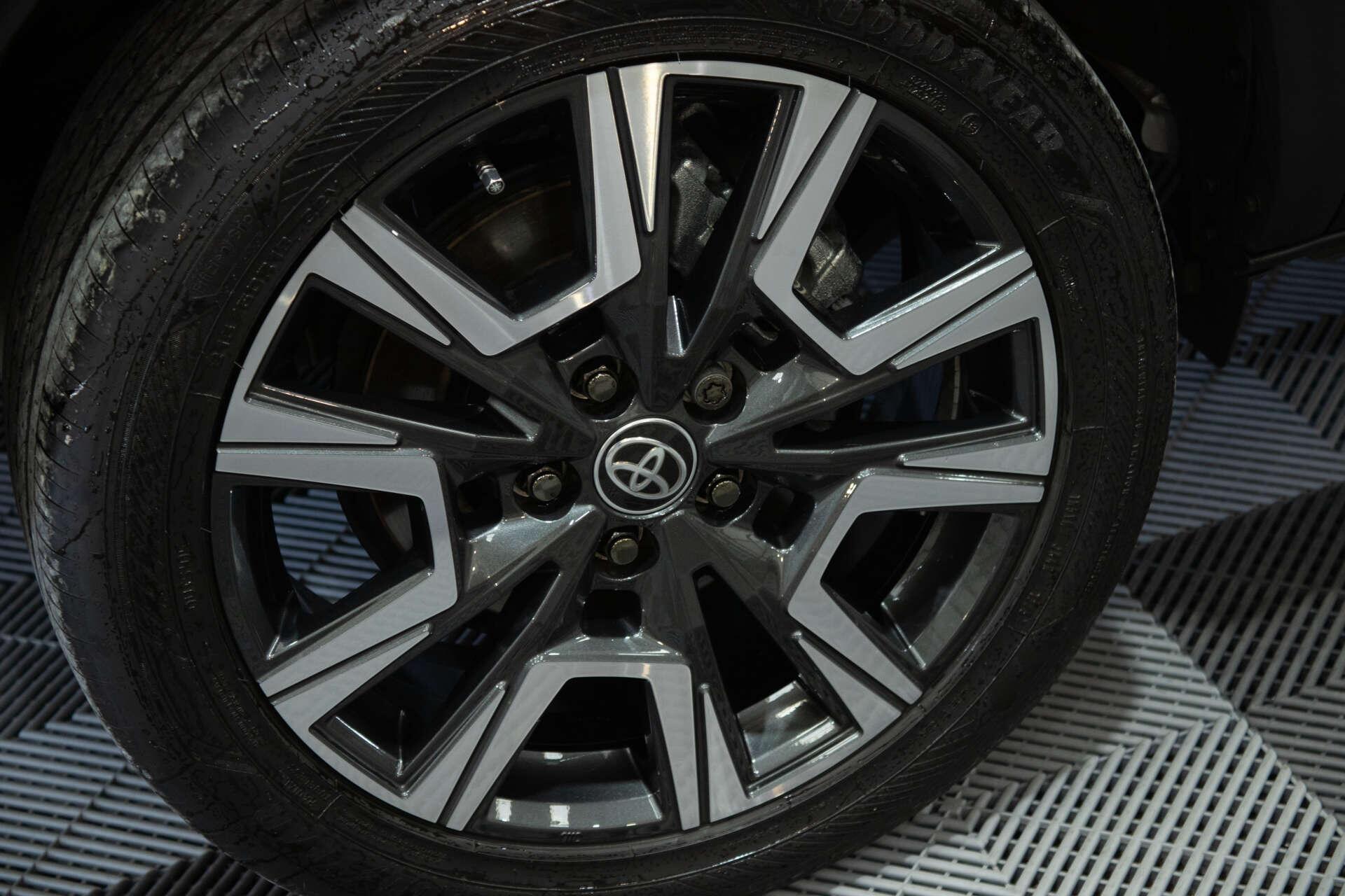 Toyota Yaris Cross view 19