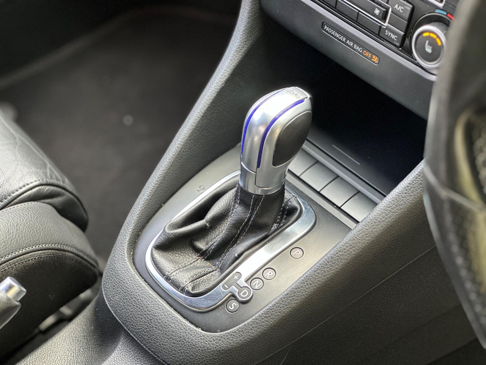 Volkswagen Golf view 13