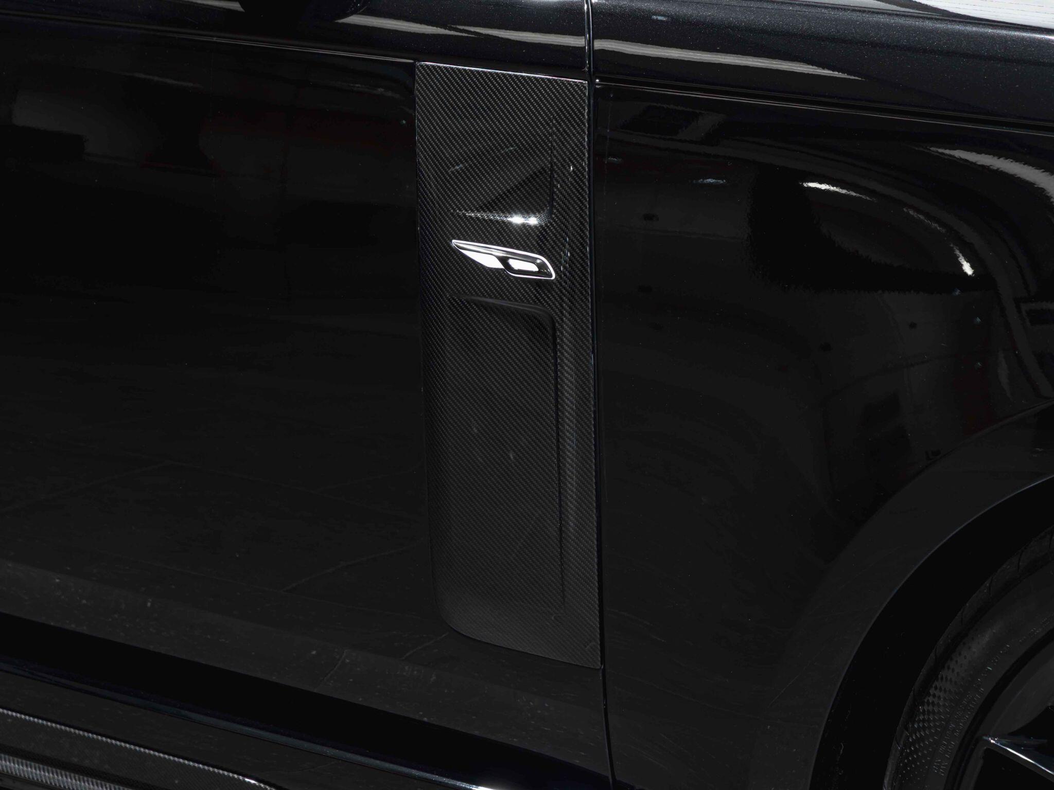 Land Rover Range Rover view 3