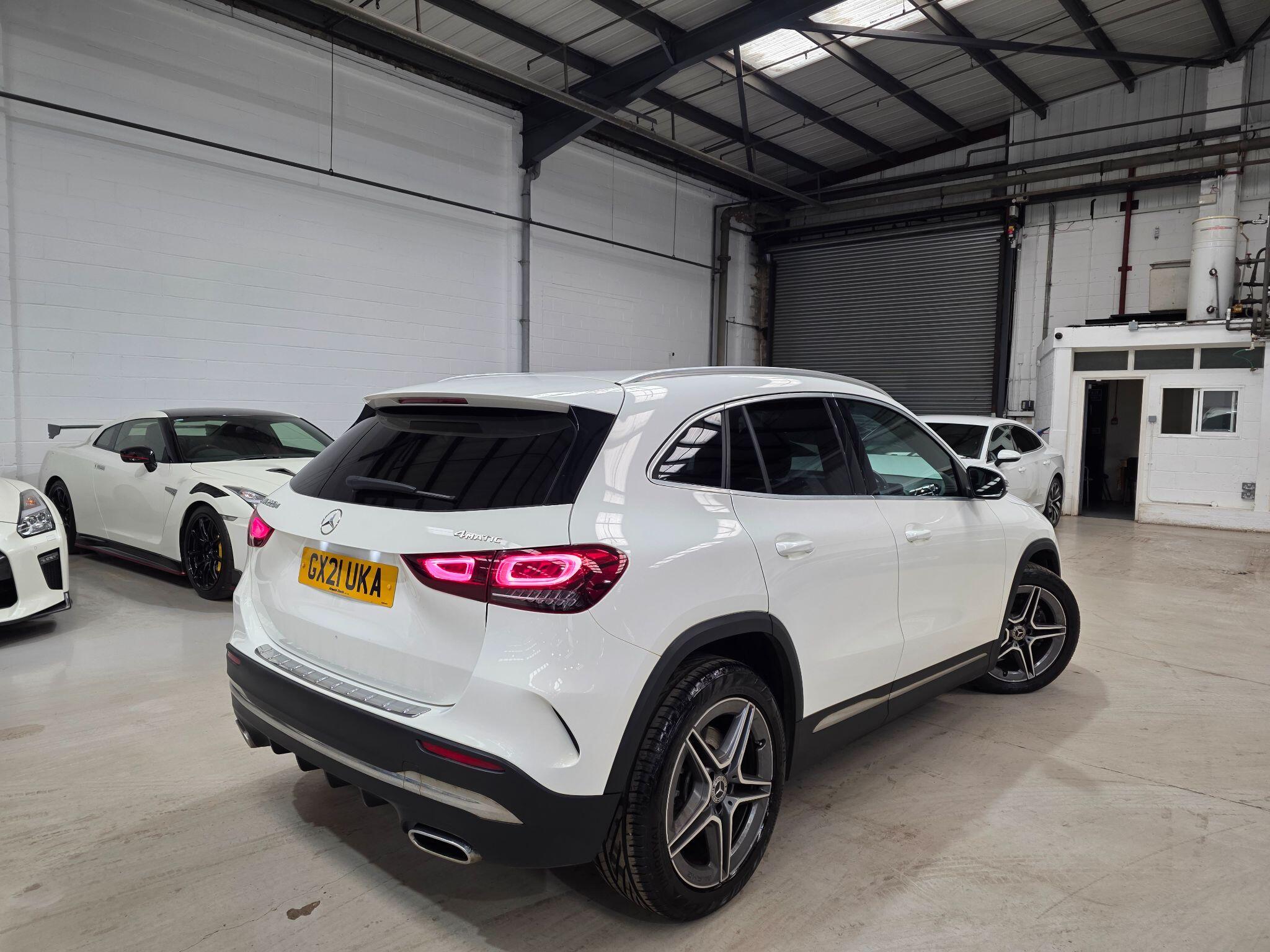 Mercedes-Benz Gla view 26