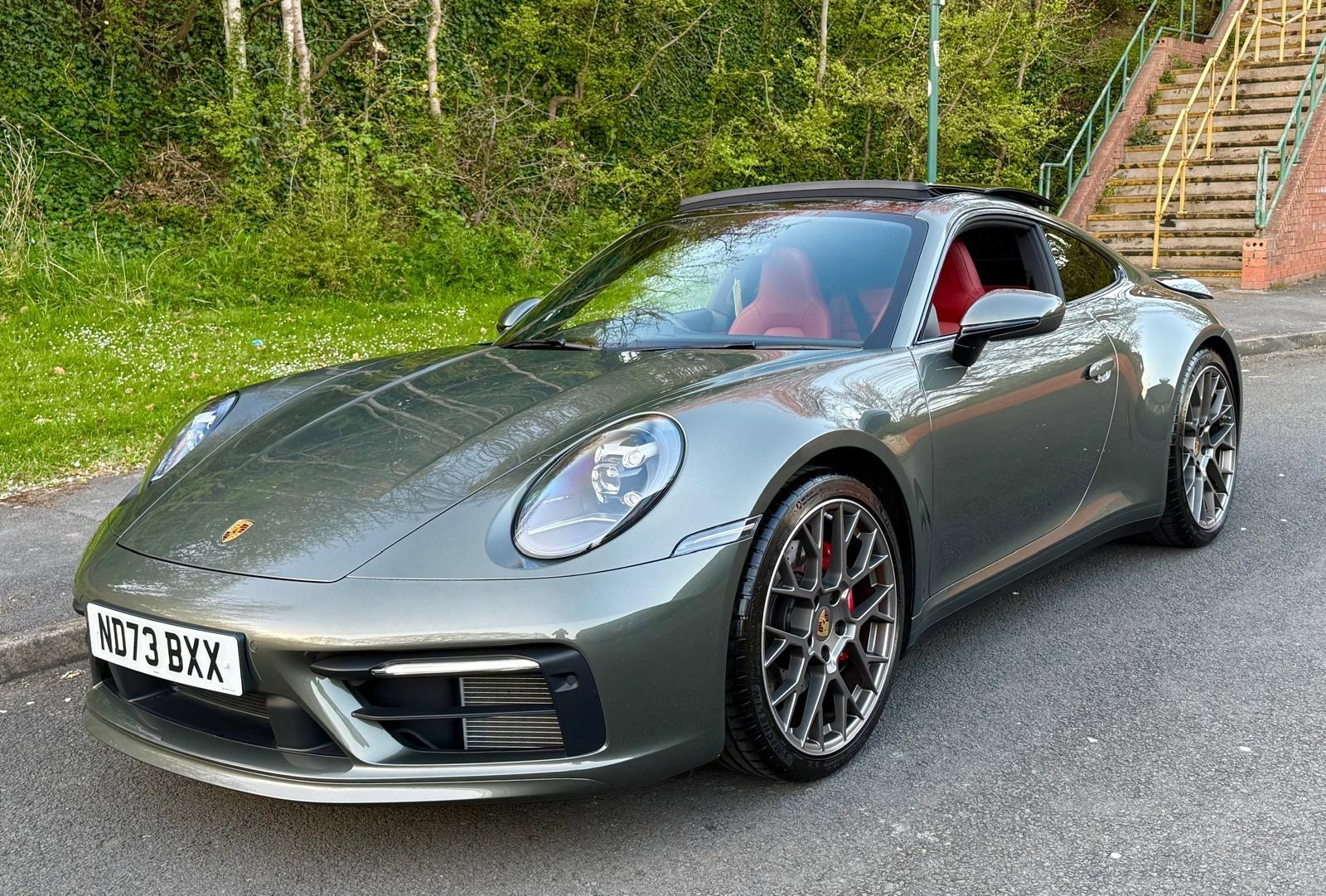 Porsche 911 view 99