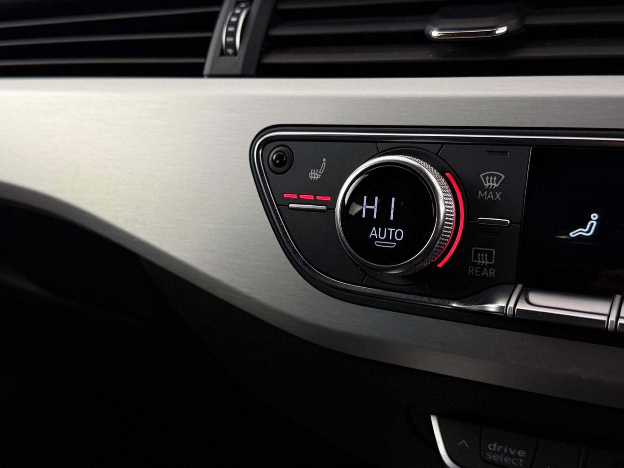 Audi A4 view 24