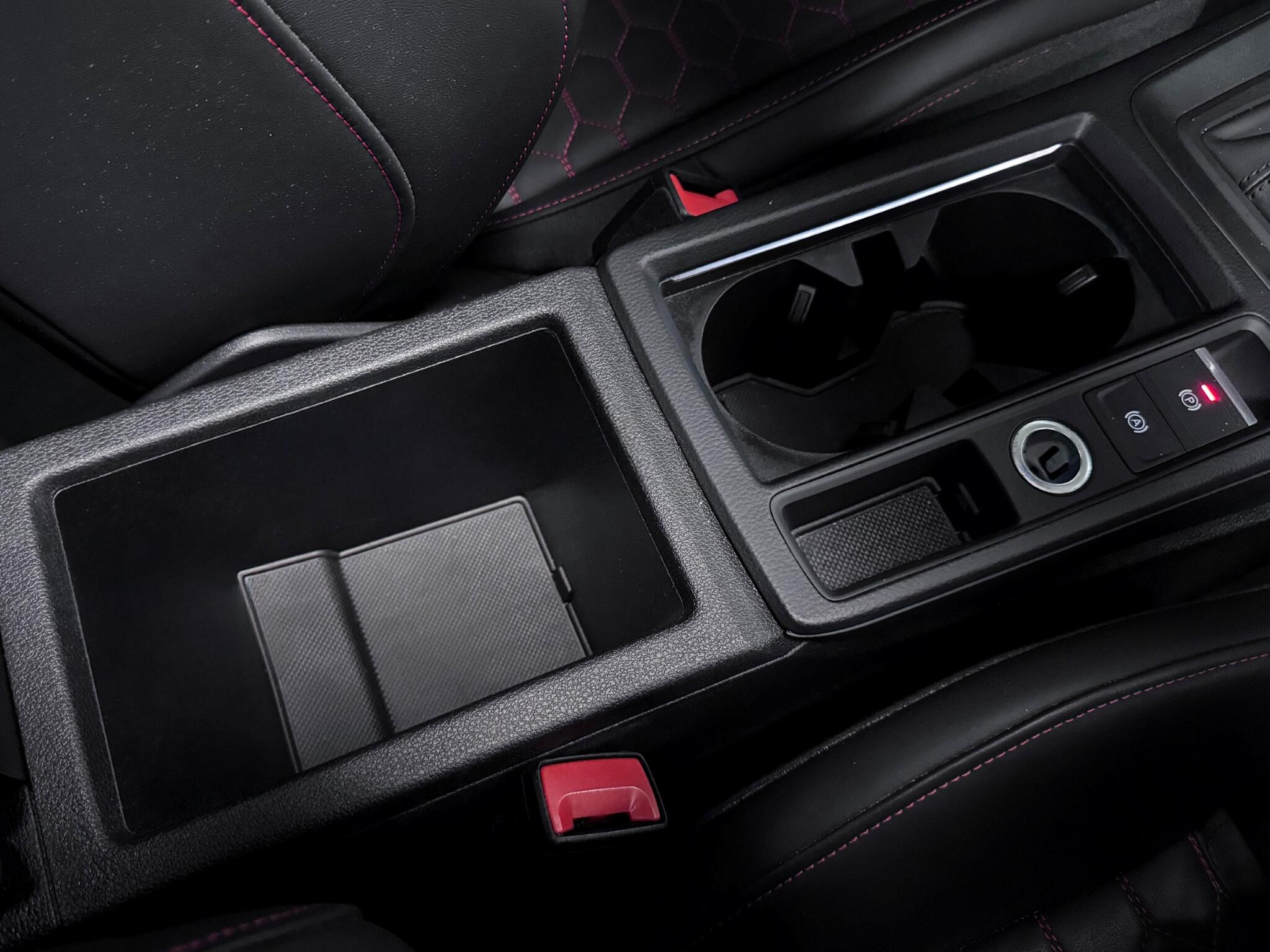 Audi RS Q3 view 31