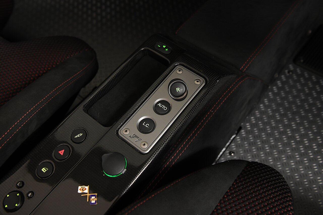 Ferrari F430 view 17
