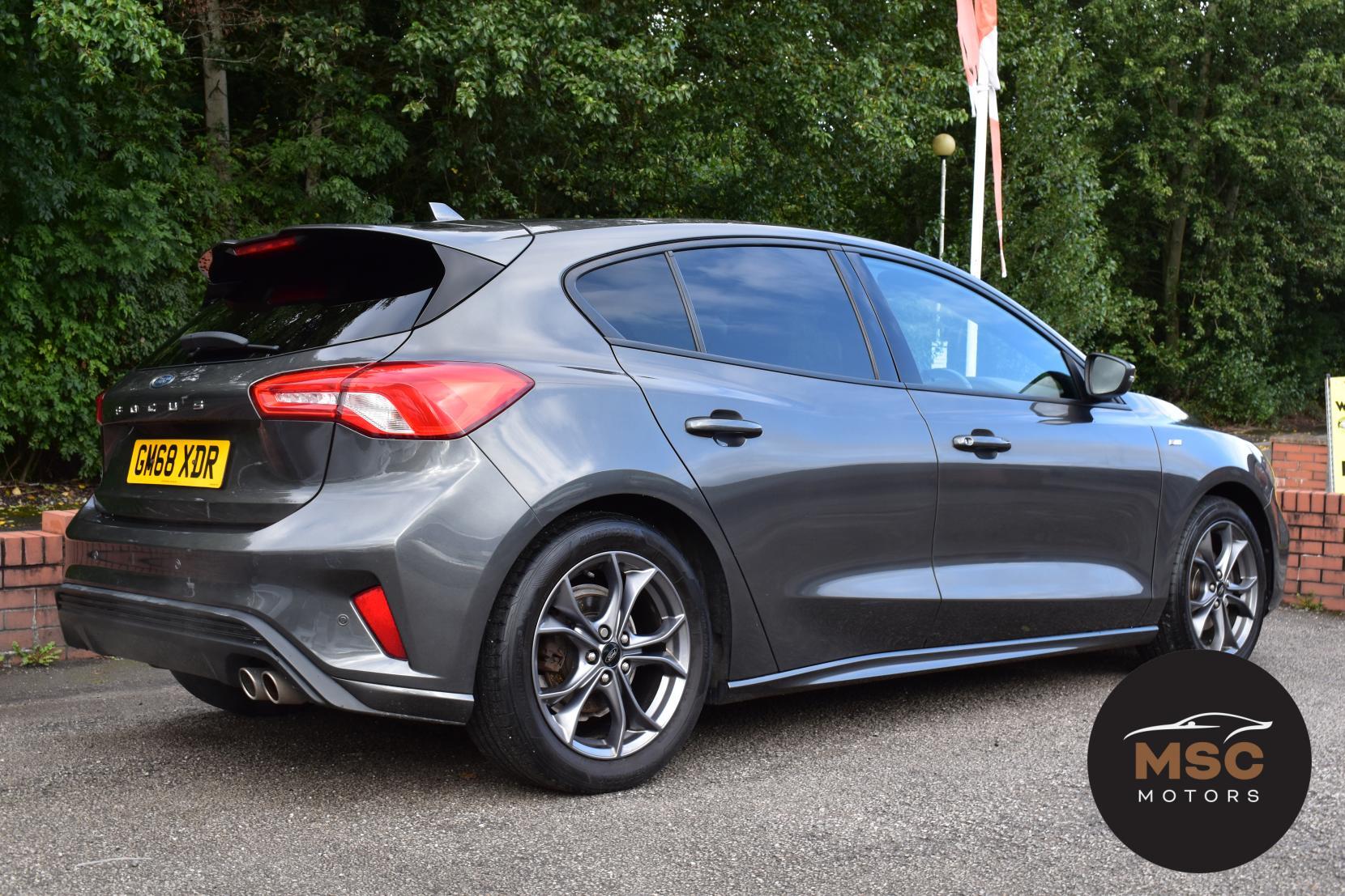 Ford Focus view 20