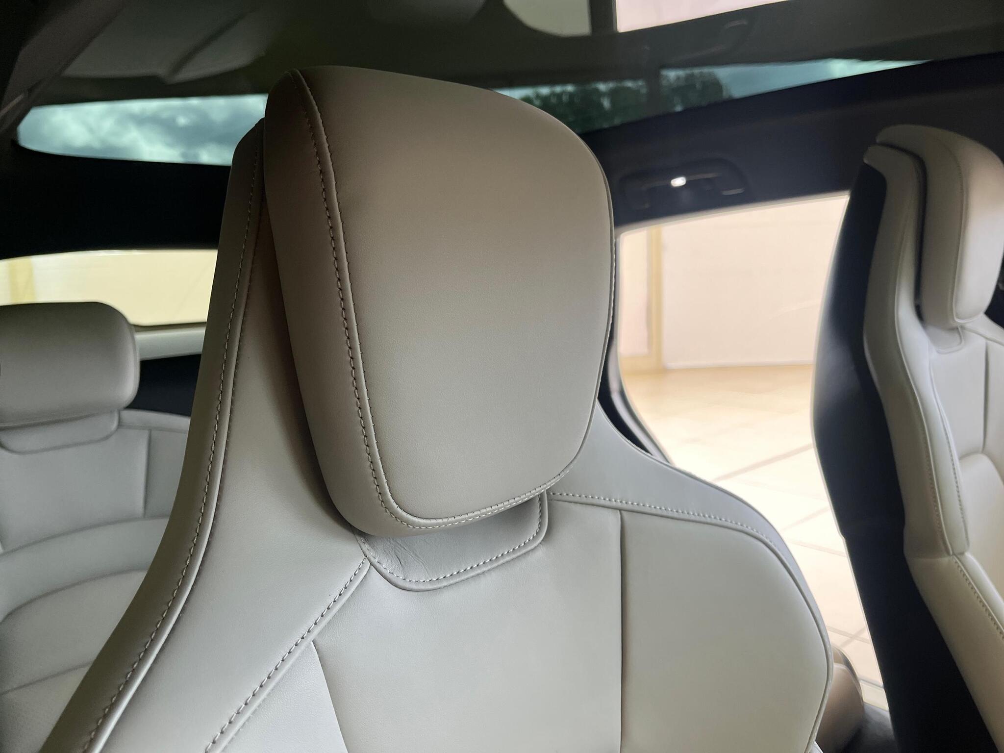 Porsche Taycan view 15