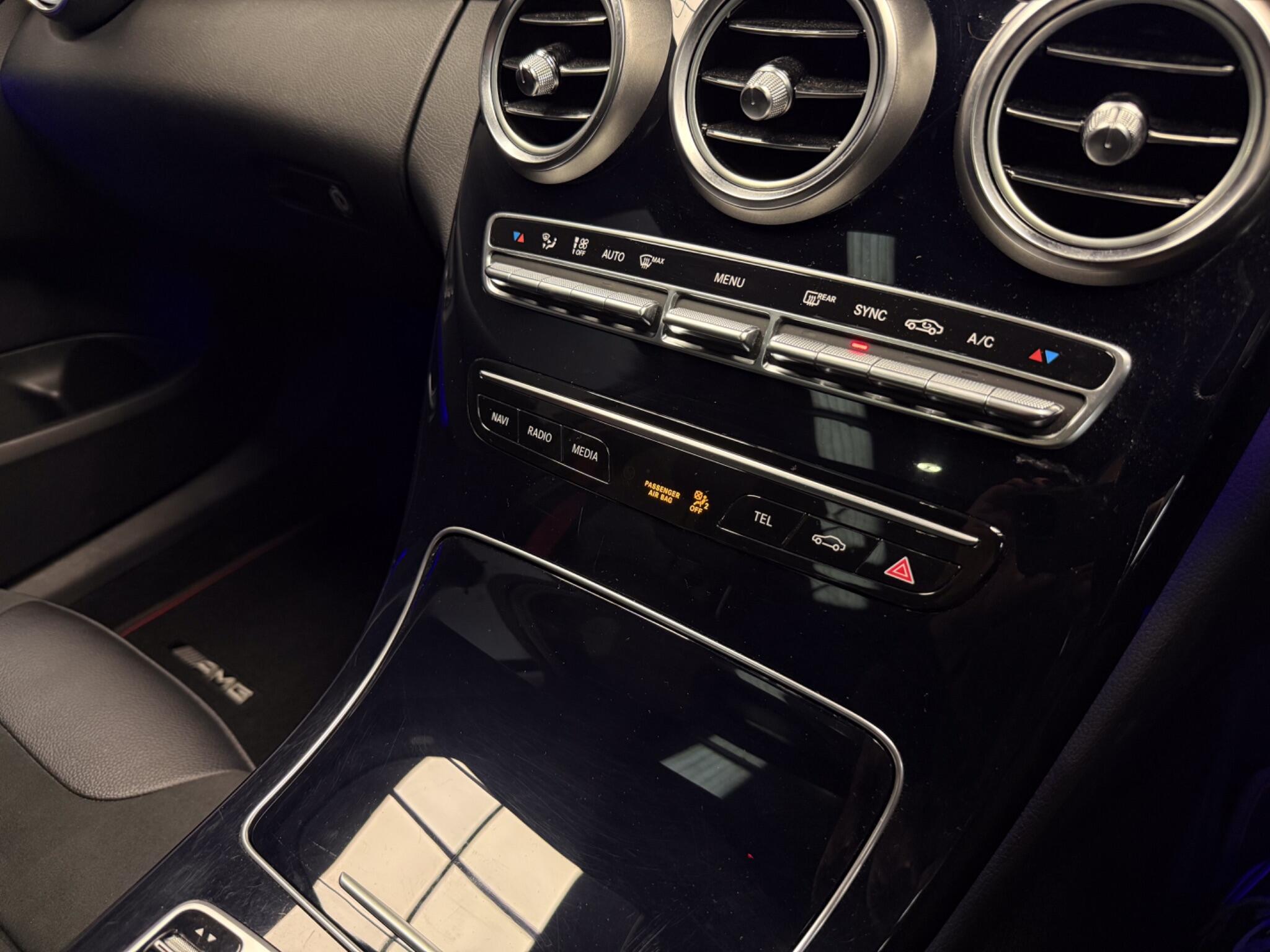 Mercedes-Benz C-Class view 41