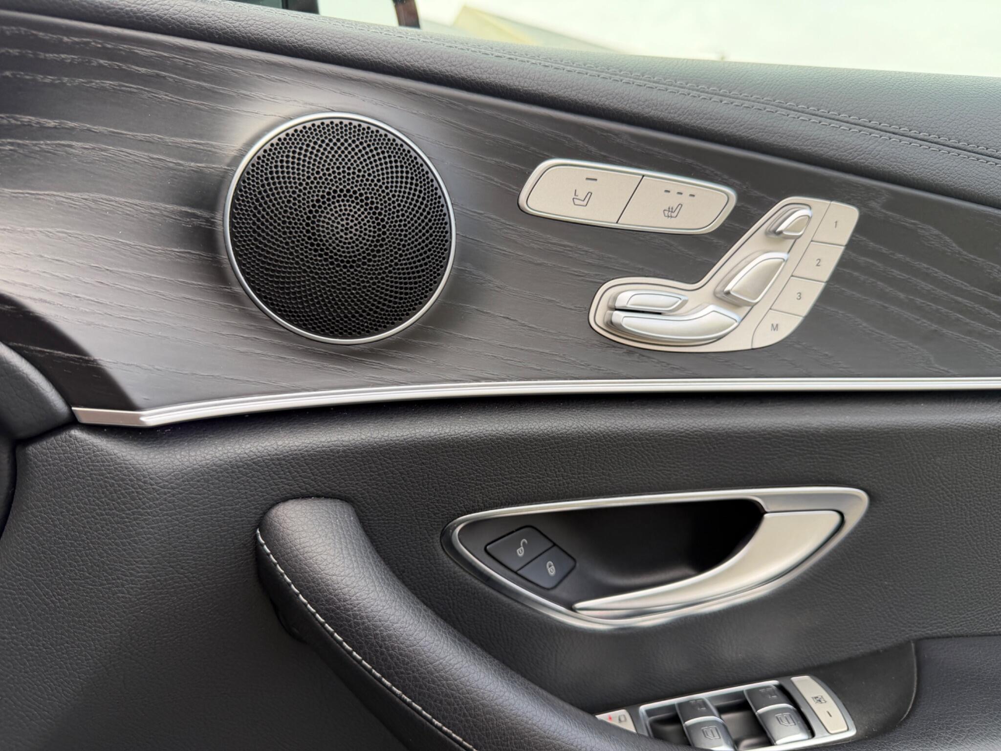 Mercedes-Benz E Class view 43