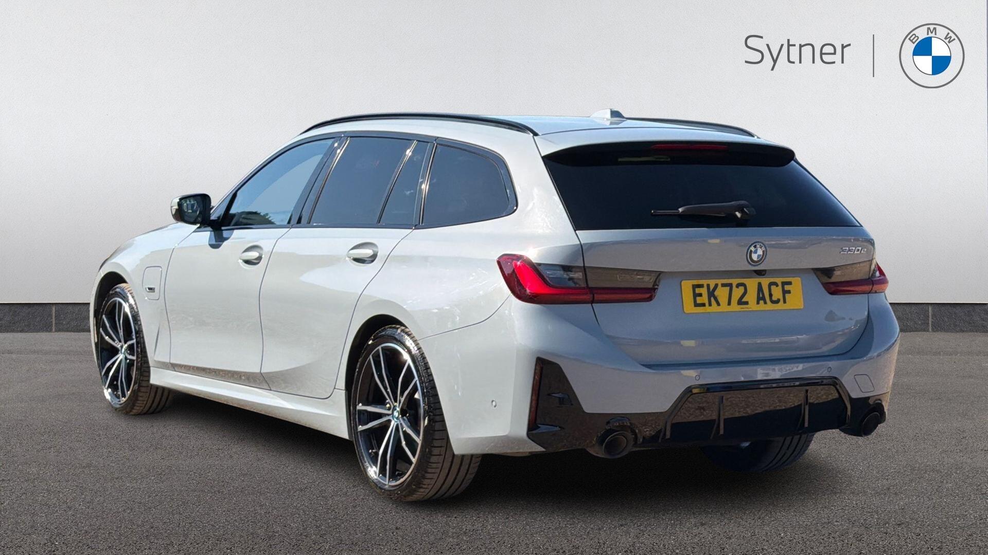 BMW 3 Series view 2