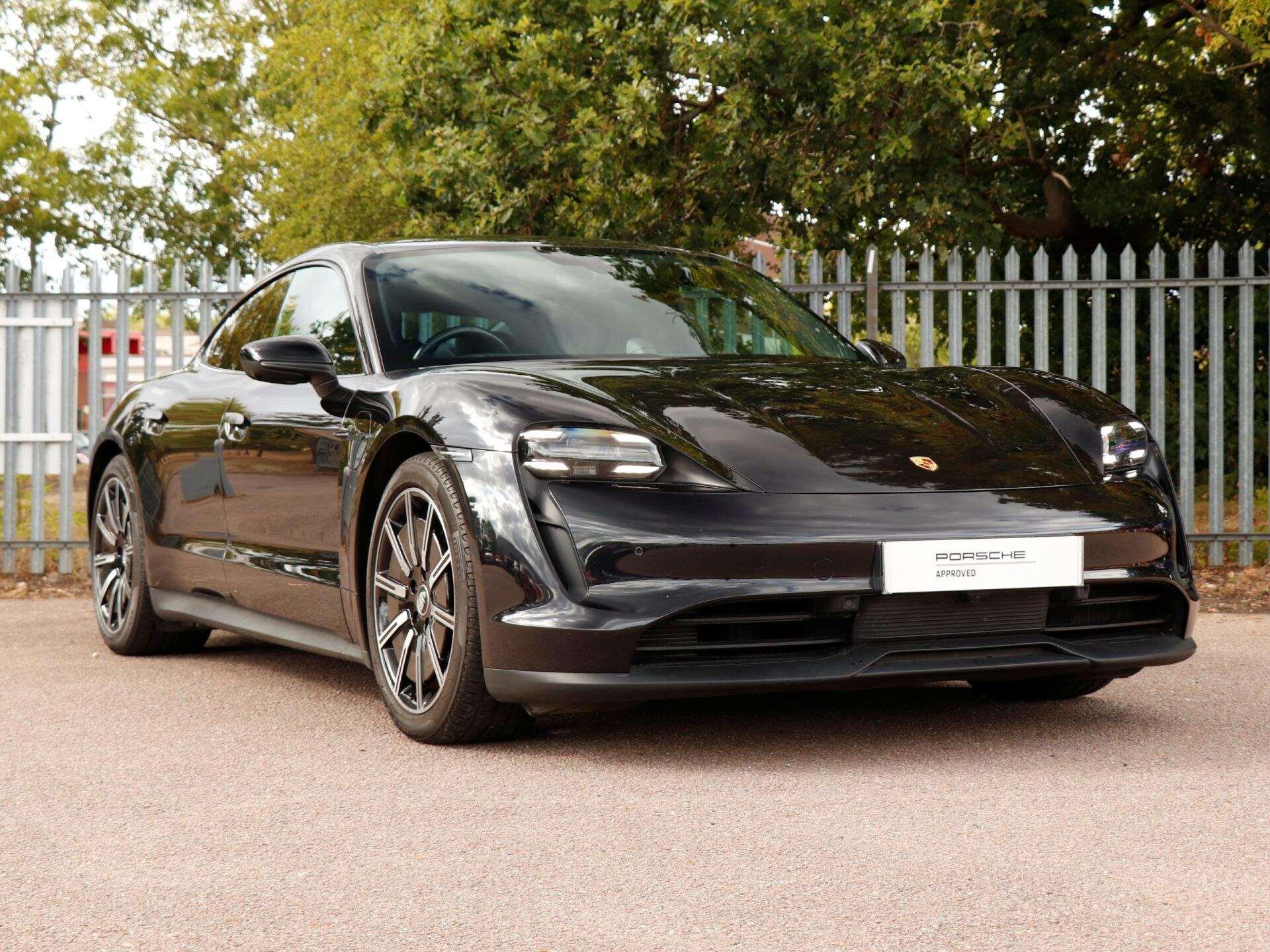 Porsche Taycan view 36