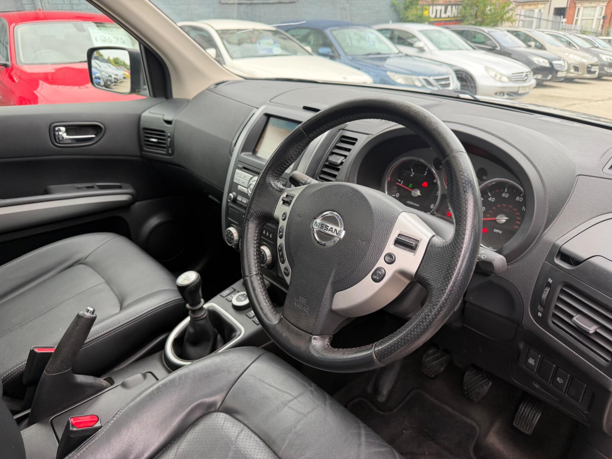 Nissan X-Trail view 11