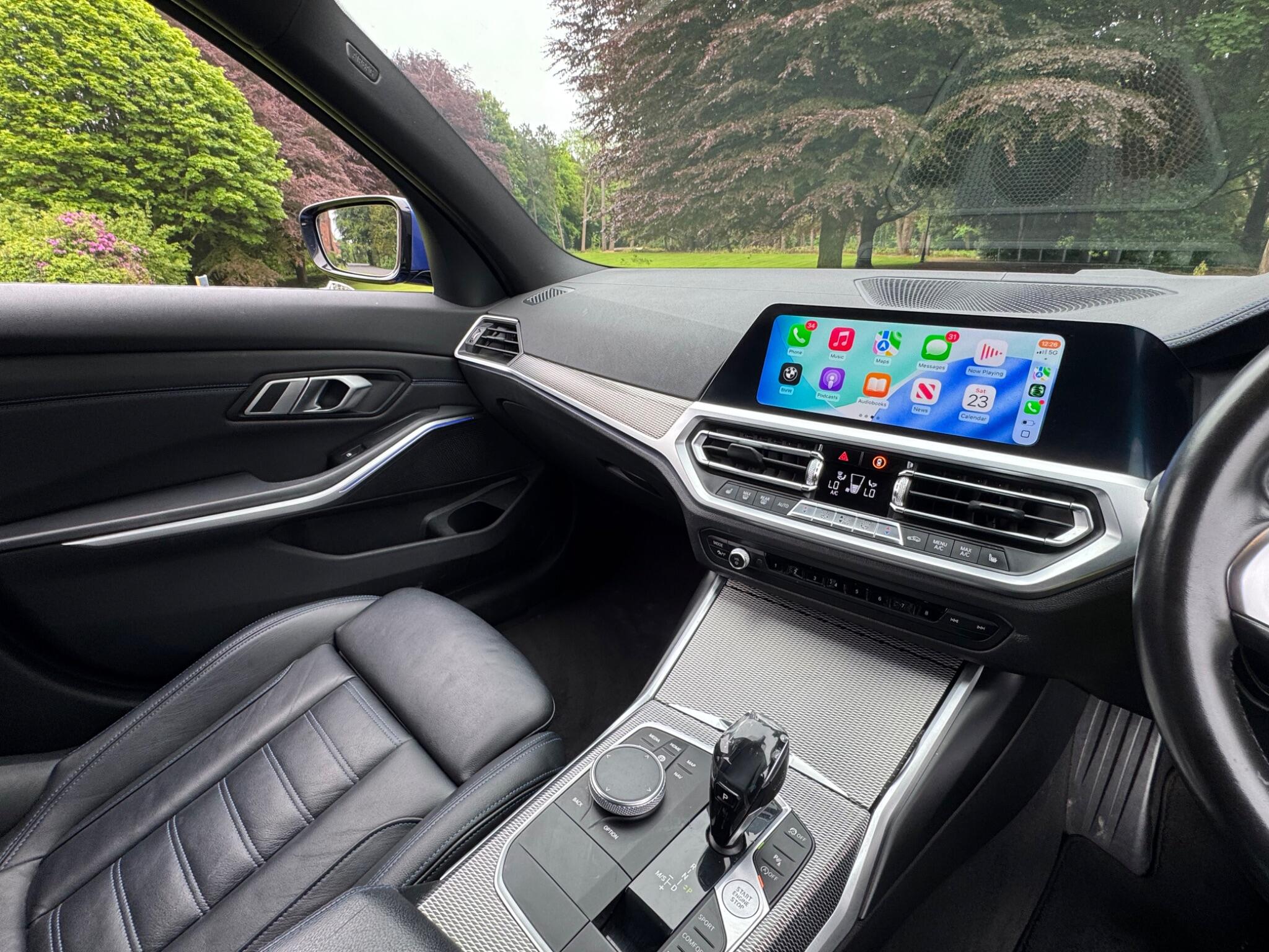 BMW 3 Series view 16