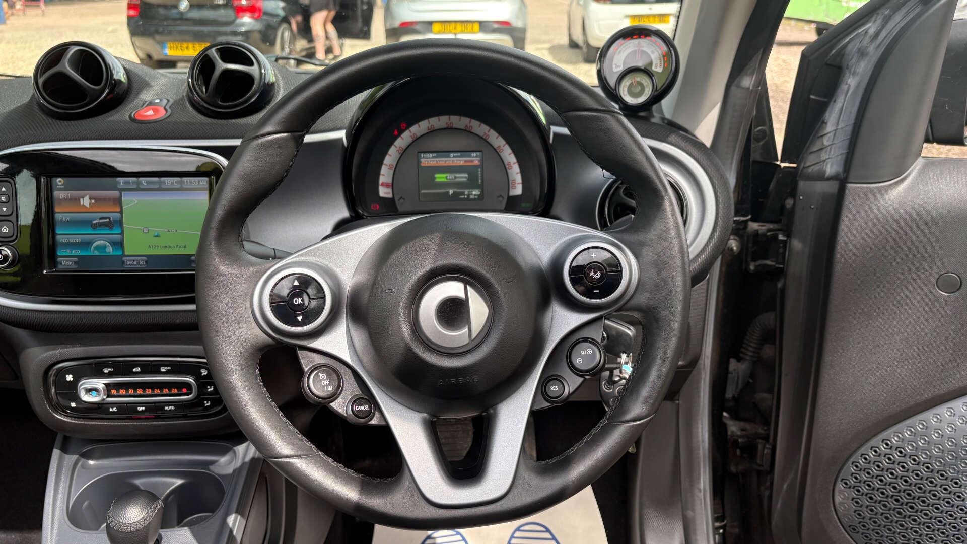 smart Fortwo view 12