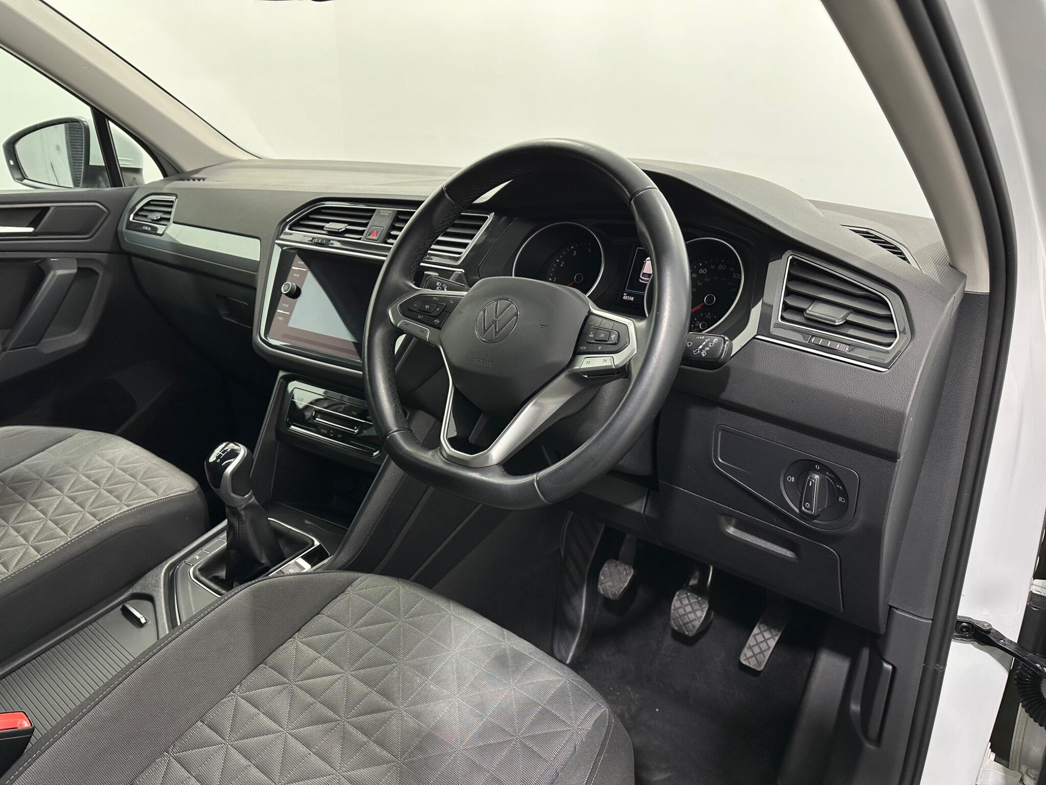 Volkswagen Tiguan view 10
