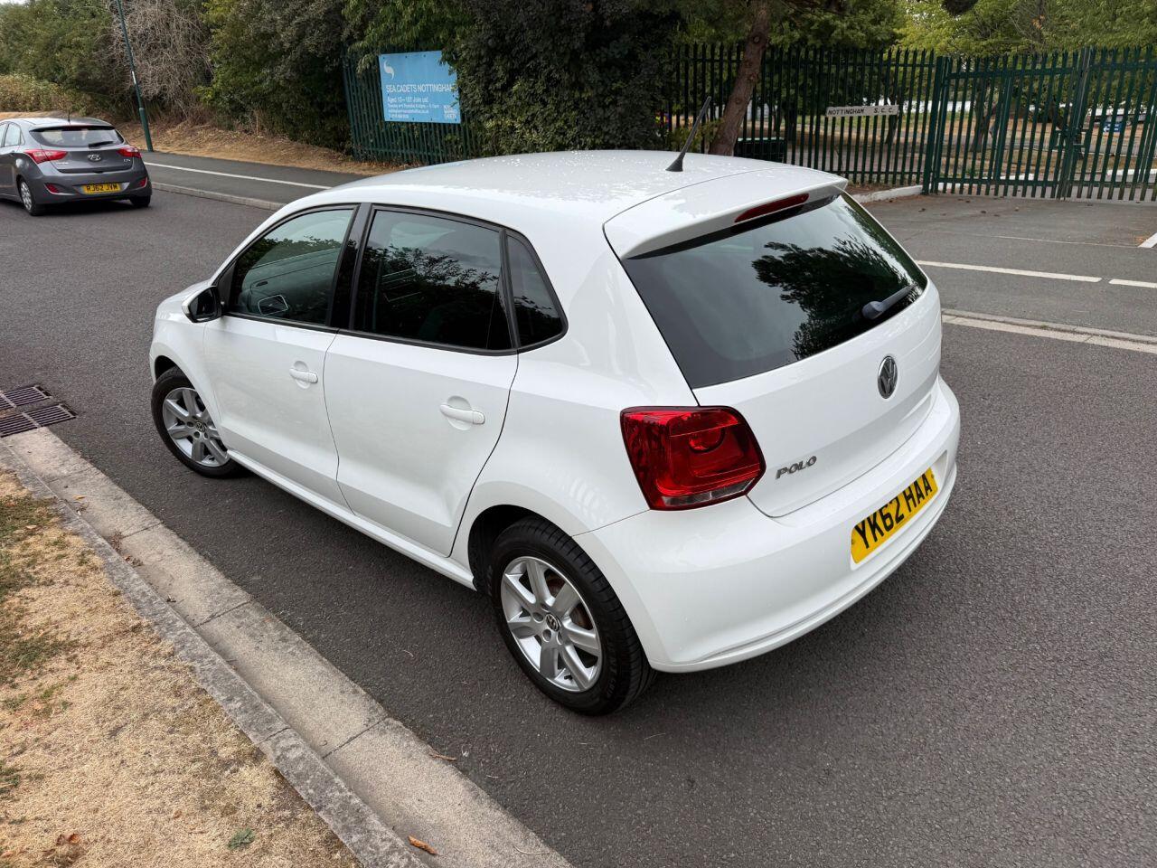 Volkswagen Polo view 8