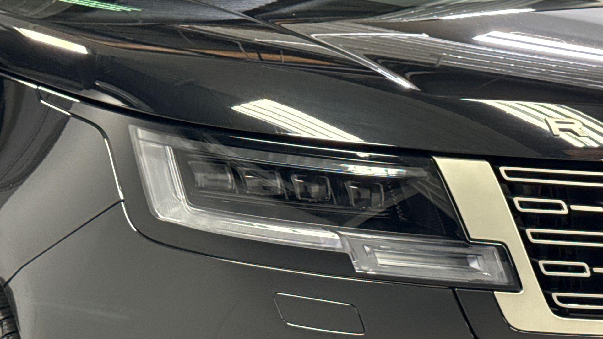 Land Rover Range Rover view 17