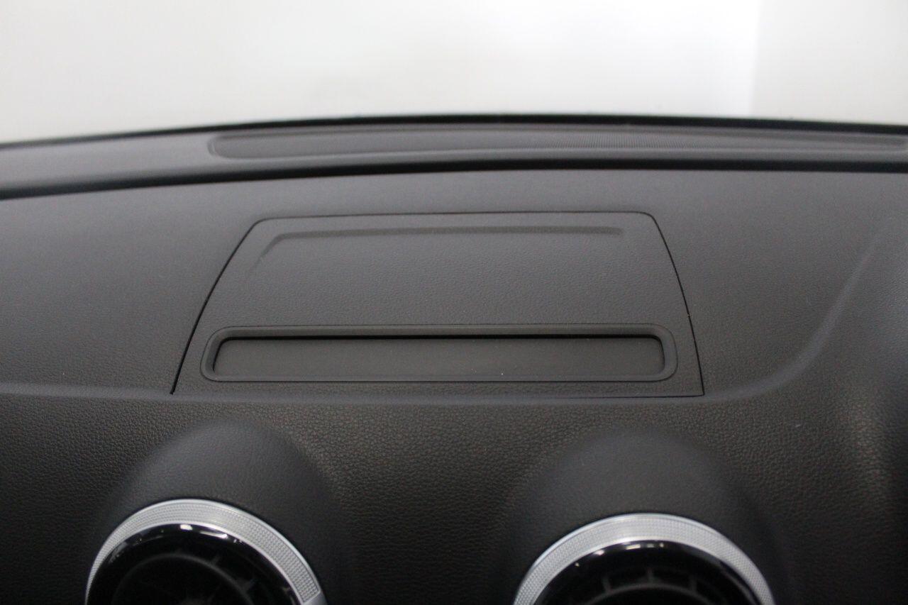 Audi A3 view 38