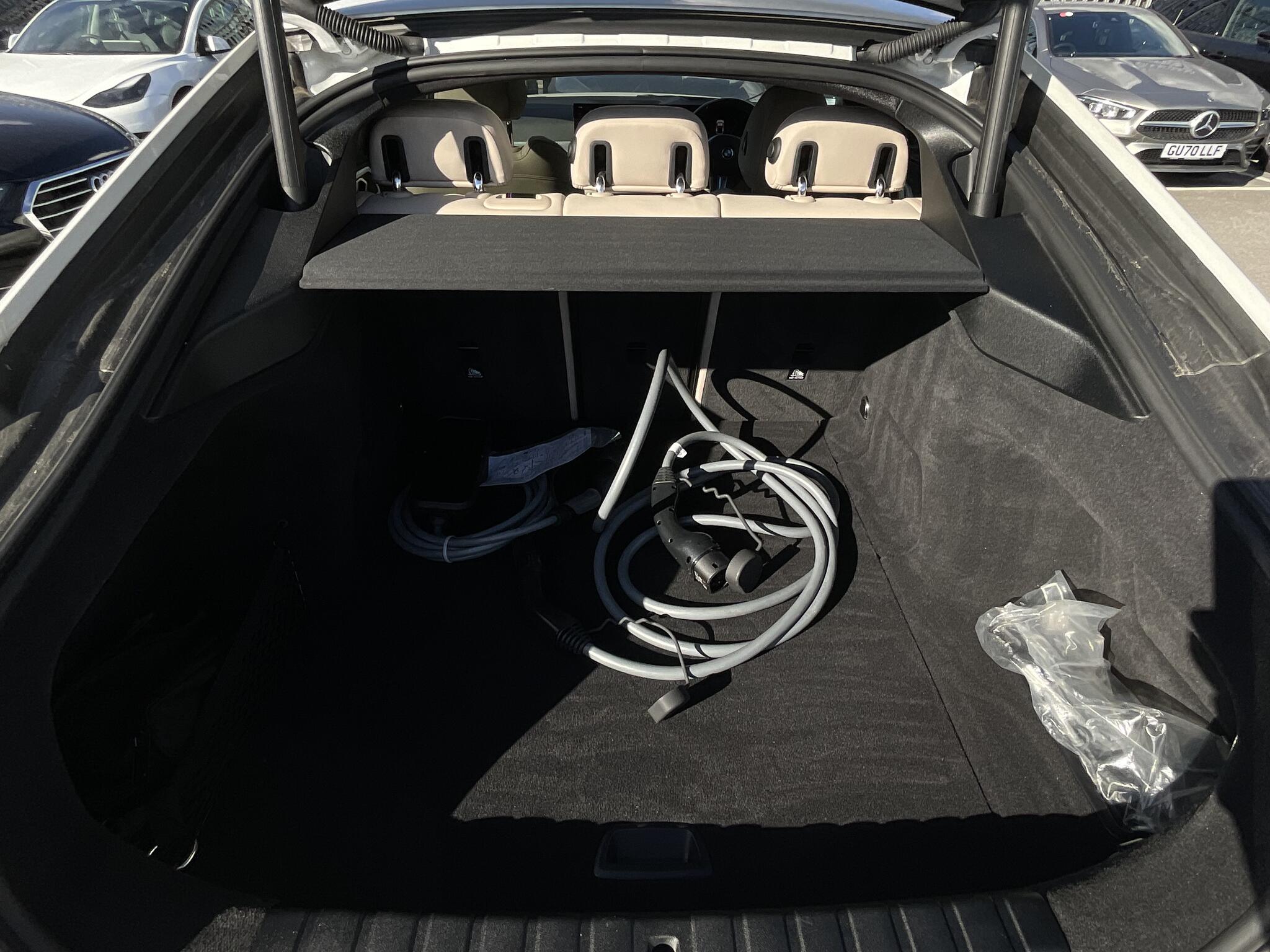 BMW I4 view 37