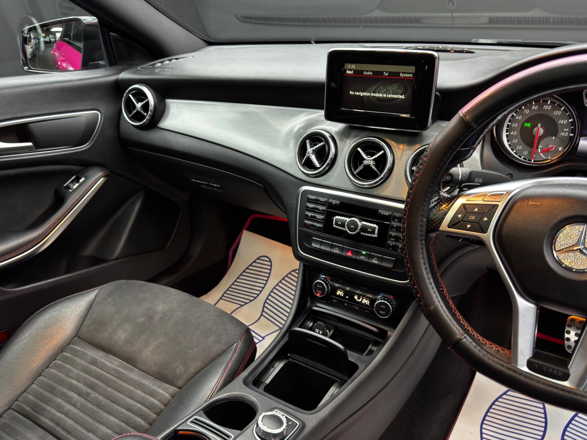 Mercedes-Benz Cla view 22