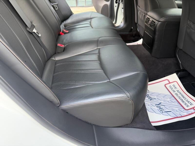 2012 Infiniti M 3.5 35h V6 GT Premium Auto Euro 5 (s/s) 4dr • 7,481 miles image 23