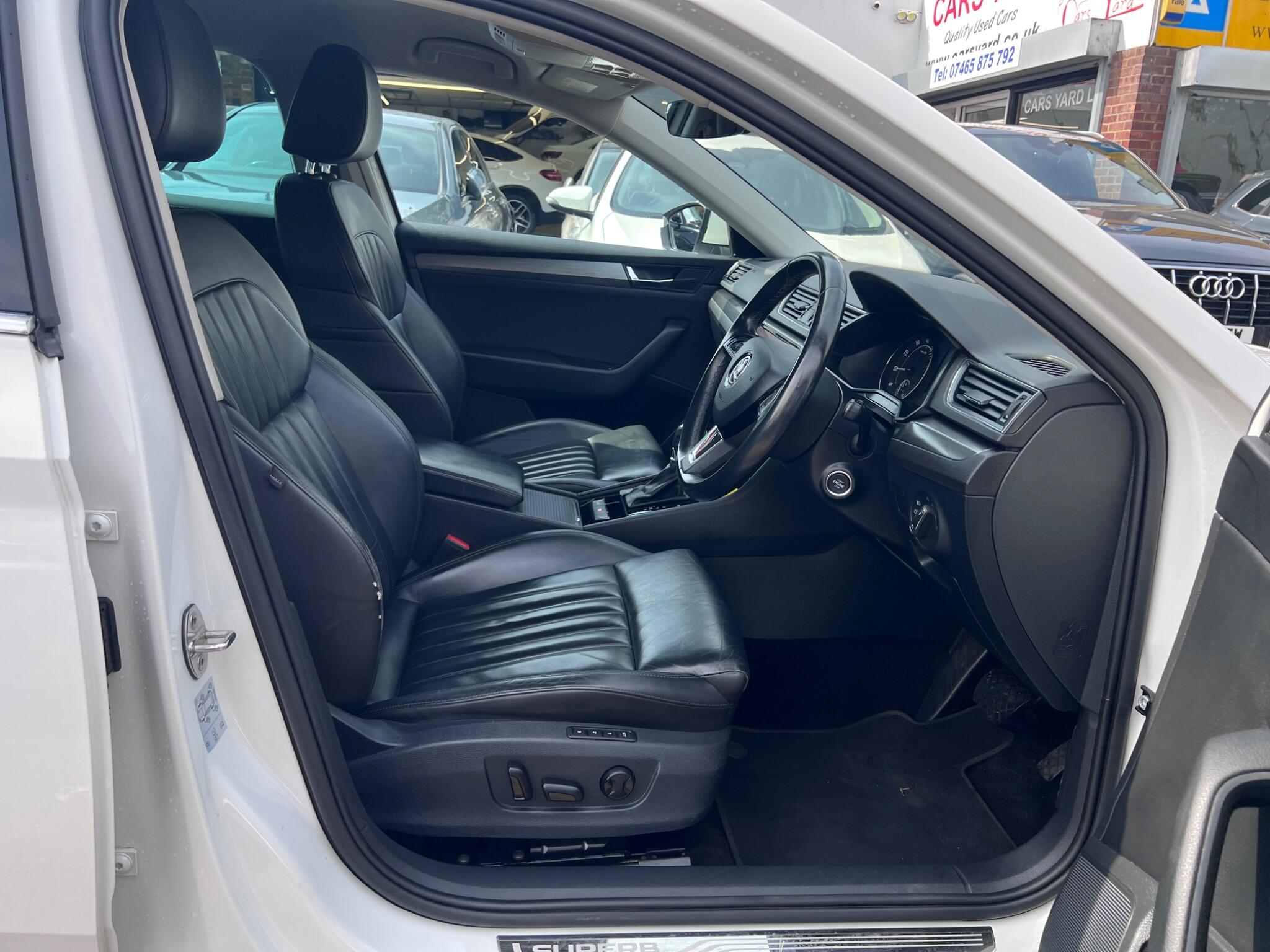Skoda Superb view 17