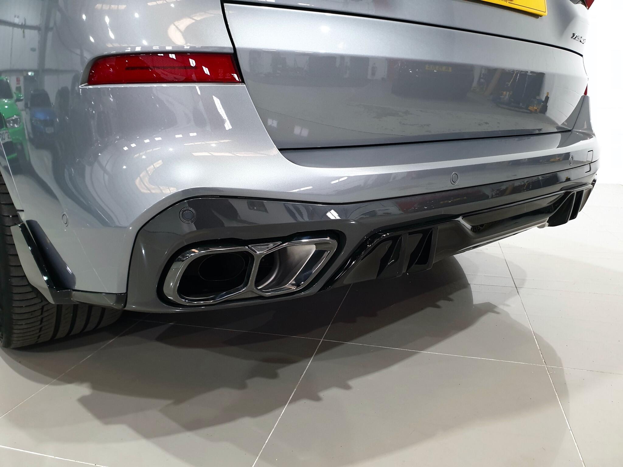 BMW X5 view 21