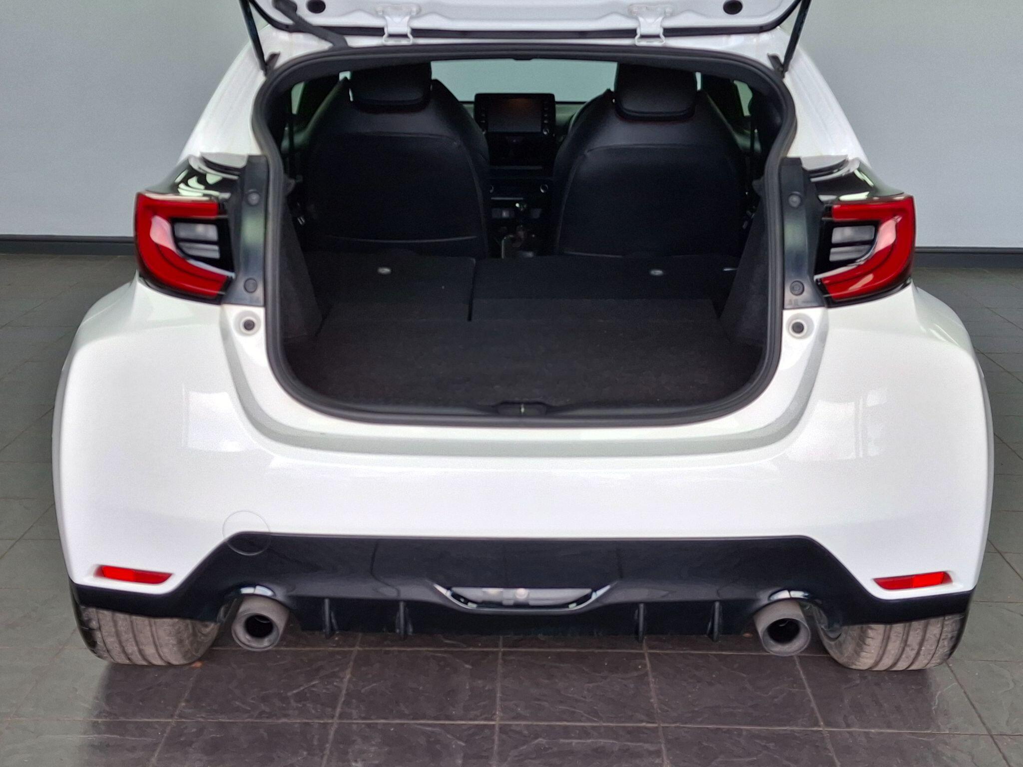 Toyota Yaris view 62