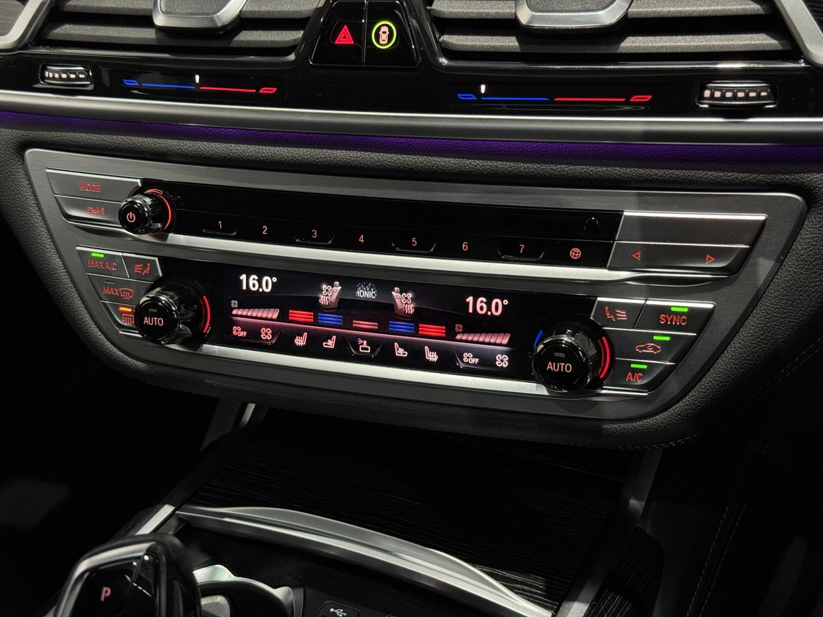 BMW 7 Series view 44