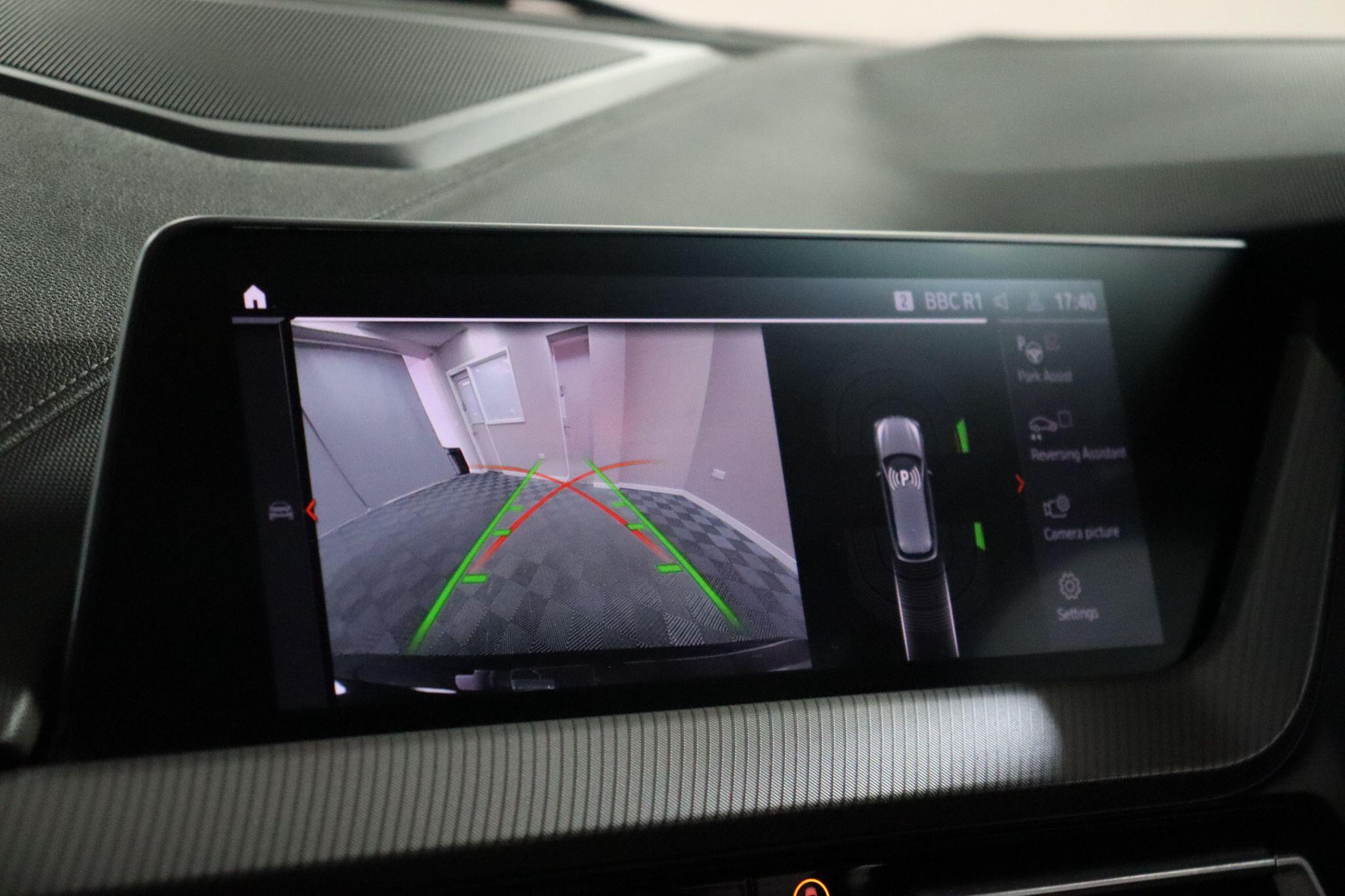 BMW 1 Series view 40