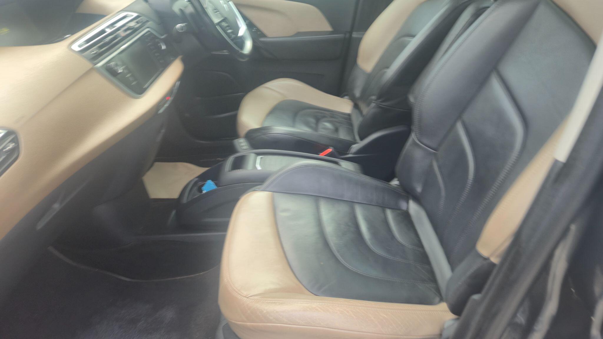 Citroen Grand C4 Picasso view 15