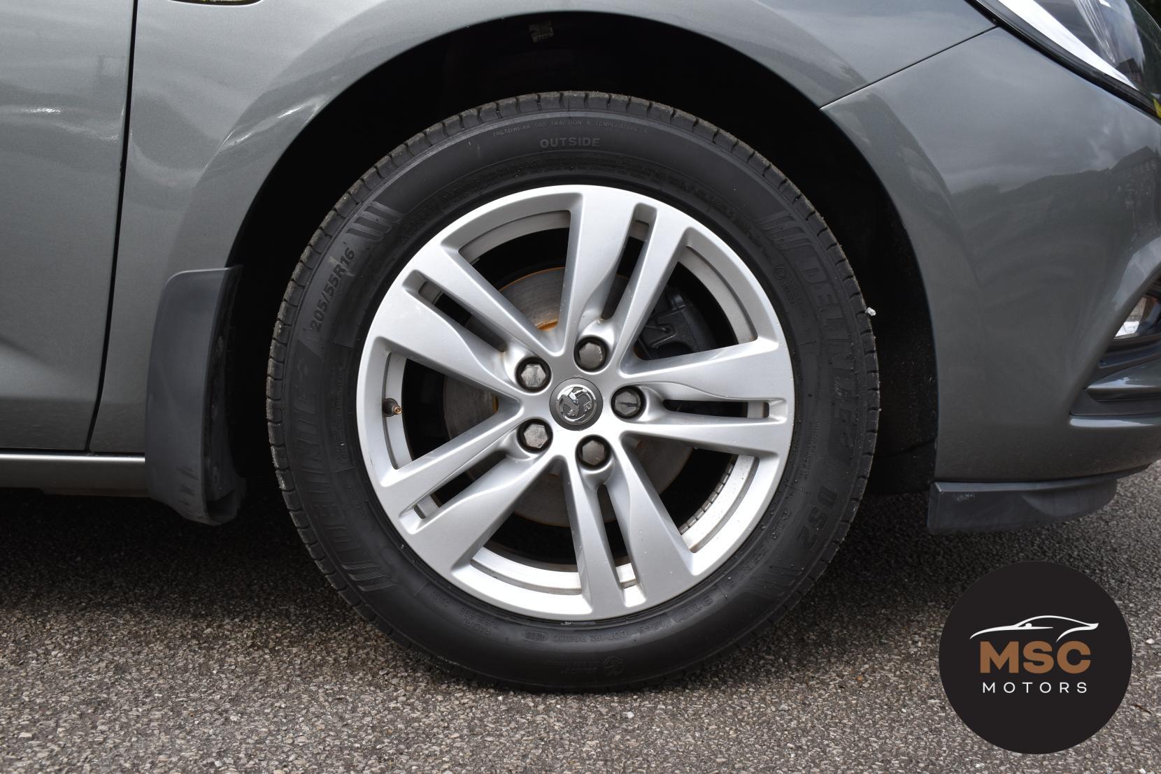 Vauxhall Astra view 25