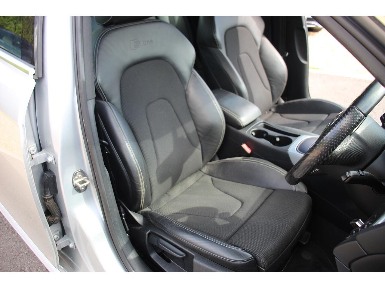 Audi A4 view 25