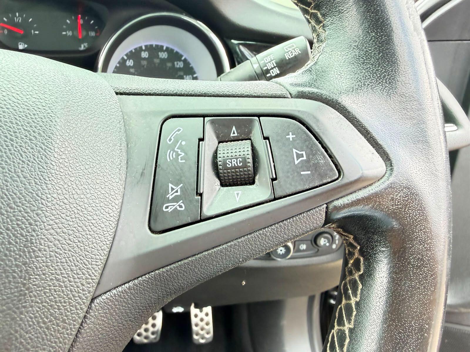 Vauxhall Insignia view 29