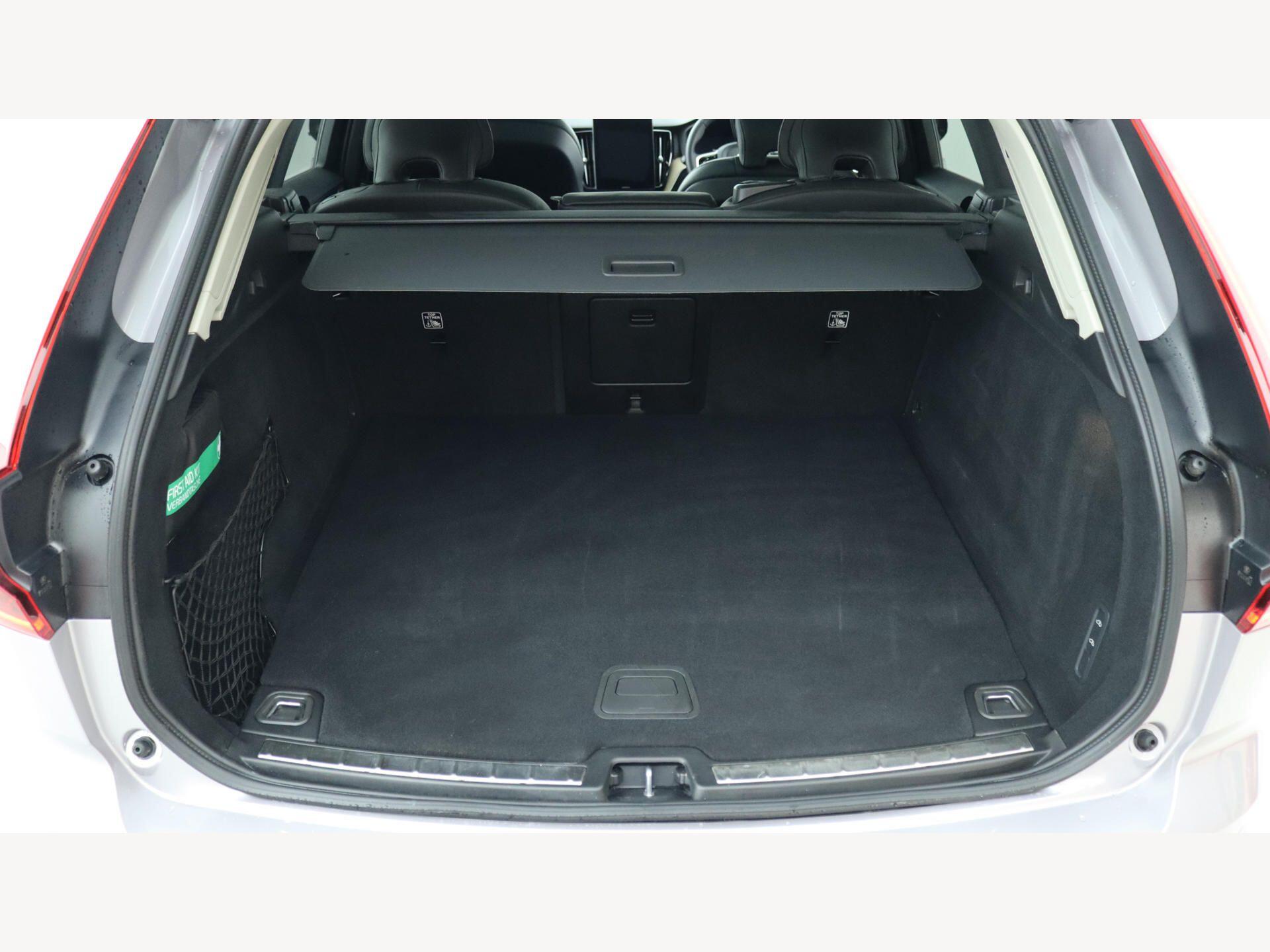 Volvo XC60 view 16